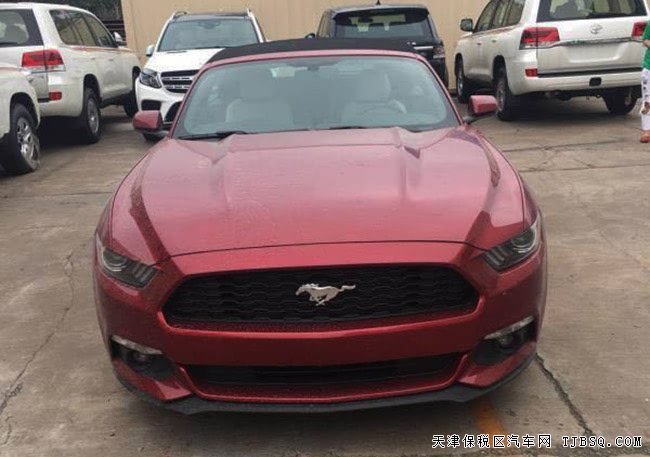 2017款福特野马2.3T加规版 敞篷版跑车现车45.5万优惠购
