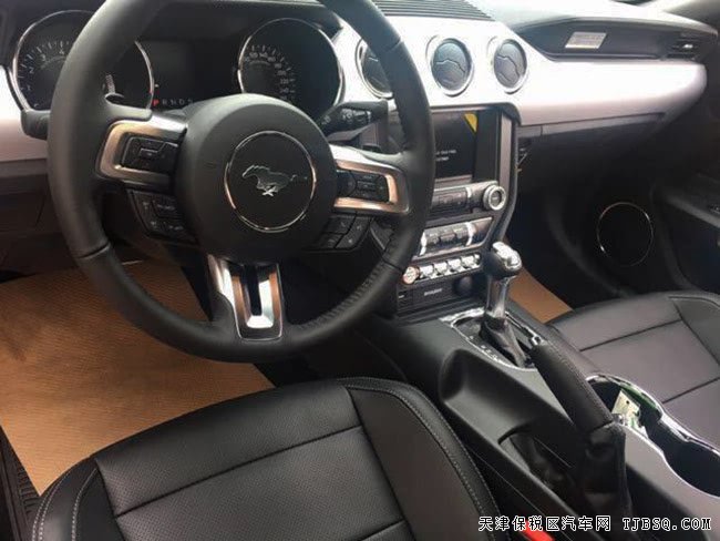 2017款福特野马2.3T加规版 敞篷版跑车现车45.5万优惠购