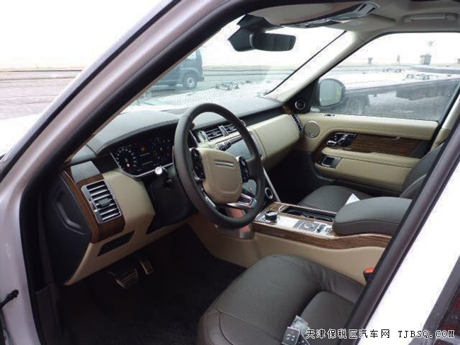 18款路虎揽胜3.0T柴油Vogue版 后娱/全景/20轮现车138万