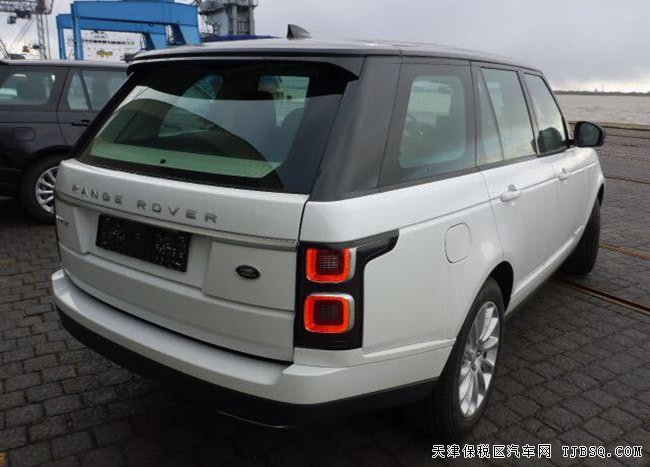 18款路虎揽胜3.0T柴油Vogue版 后娱/全景/20轮现车138万