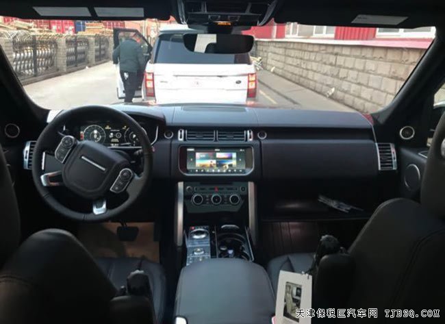 17款路虎揽胜3.0T柴油黑耀加规版 22轮/视觉包现车120万