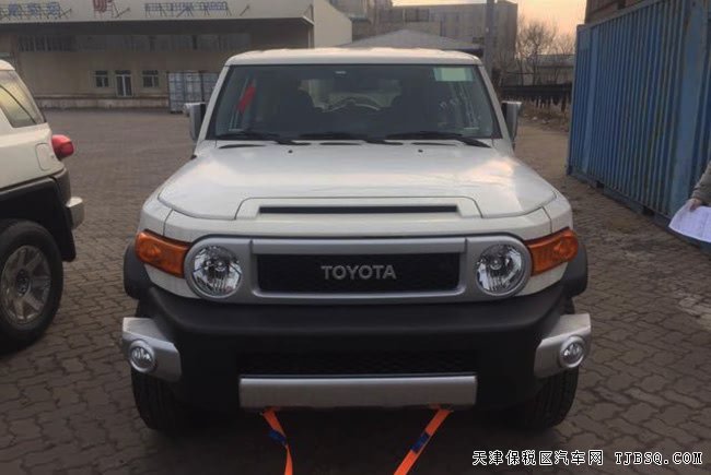 17款丰田FJ酷路泽4.0L中东版 8气囊/17轮现车53.5万优享