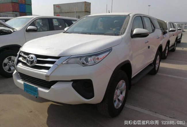 2018款丰田穿越者2.7L中东版 3气囊/17轮/底挂现车30万