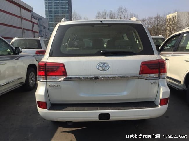 2018款丰田酷路泽4000大灯清洗版 18轮/天窗现车68.6万