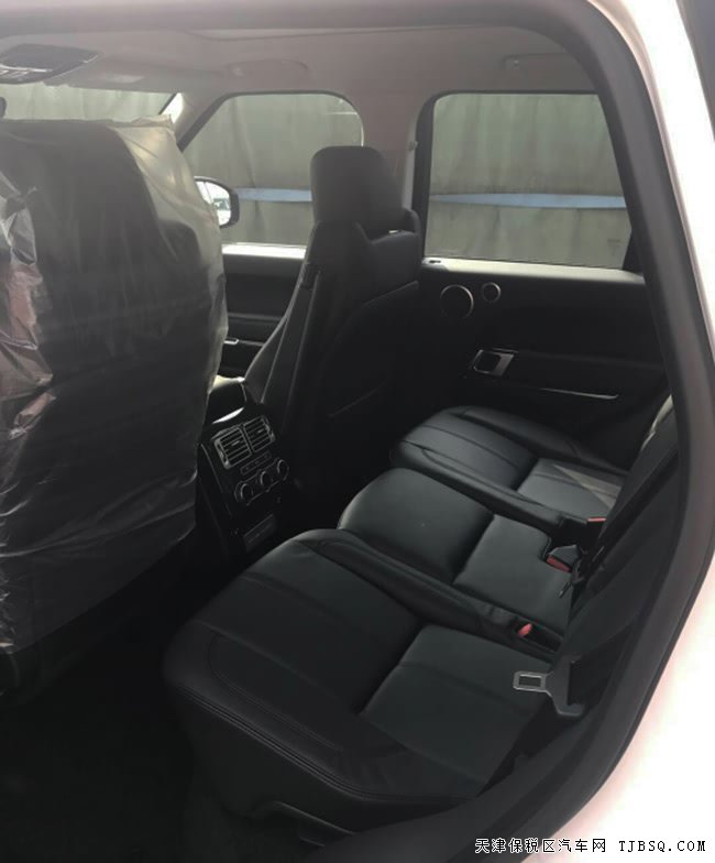 2017款路虎揽胜3.0T行政柴油版 滑动全景/19轮现车101万