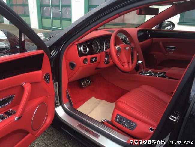 2017款宾利飞驰V8S欧规版 四座/舒适包/电吸门现车280万