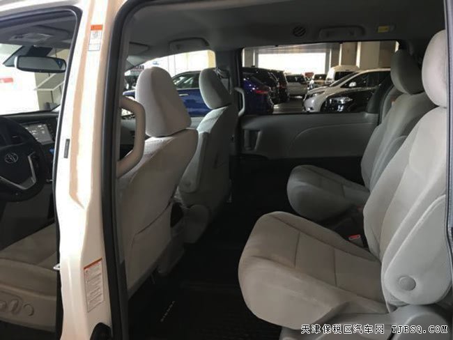 2018款丰田塞纳四驱标配版 七座MPV现车震撼呈现