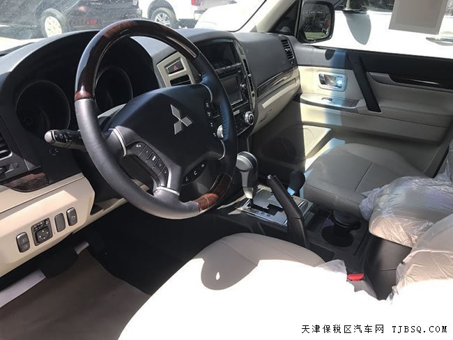2018款三菱帕杰罗V97中东版 经典7座SUV优惠起航