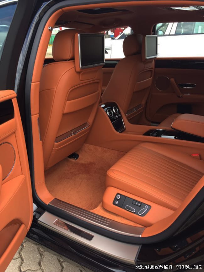 2018ɳV8Sŷ 4.0TγֳŻϮ