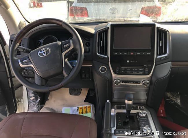 平行进口车丰田兰德酷路泽5700中东版 18款现车尊享