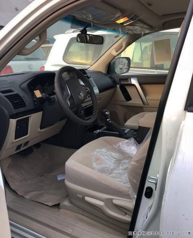 2018款丰田霸道4000中东版 4.0L七座现车优惠促销