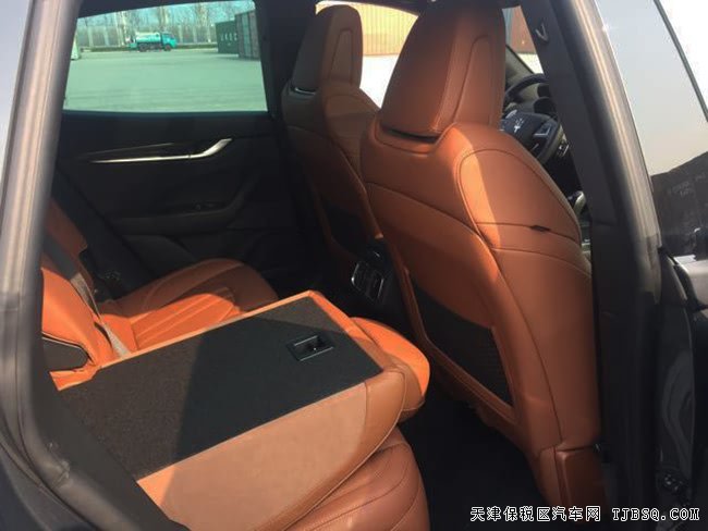 17款玛莎拉蒂levante美规版 高功率/全景/21轮现车108万