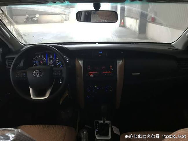 2018款丰田穿越者2700中东版 小霸道现车优惠酬宾