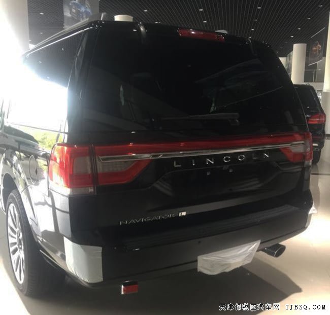 17款林肯领航员3.5T加规版 天窗/20轮现车75.5万优惠购