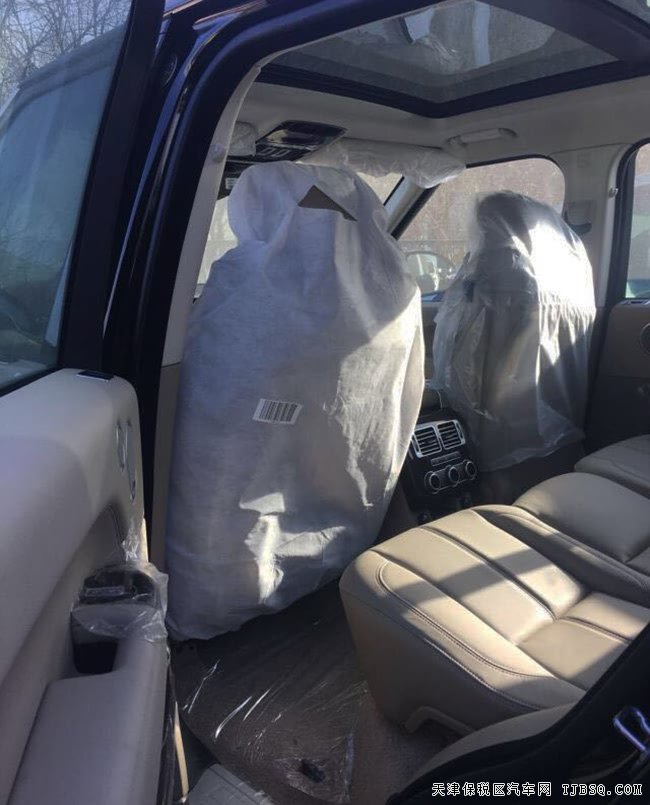 2017款路虎揽胜3.0T行政汽油版 二代地形/全景现车111万