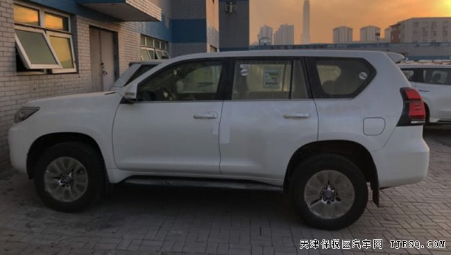 2018款丰田普拉多2700中东版 9气囊/18轮/天窗现车48万