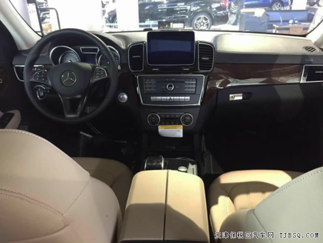 18款奔驰GLS450美规版 外观包/停辅包/全景天窗现车101万