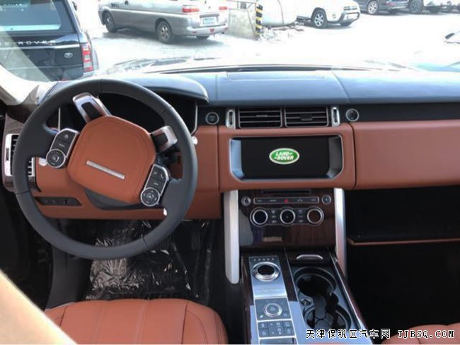 2017款路虎揽胜3.0T柴油创世短轴版 22轮/四座现车134万