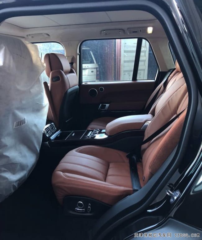 2017款路虎揽胜3.0T柴油创世短轴版 22轮/四座现车134万