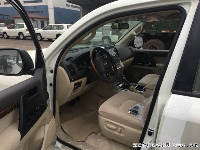 2018款丰田酷路泽4000中东版 6速/7座/18轮现车65.3万
