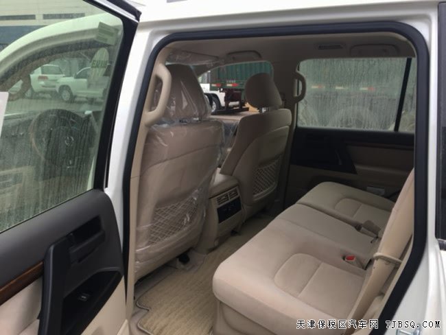 2018款丰田酷路泽4000中东版 6速/7座/18轮现车65.3万