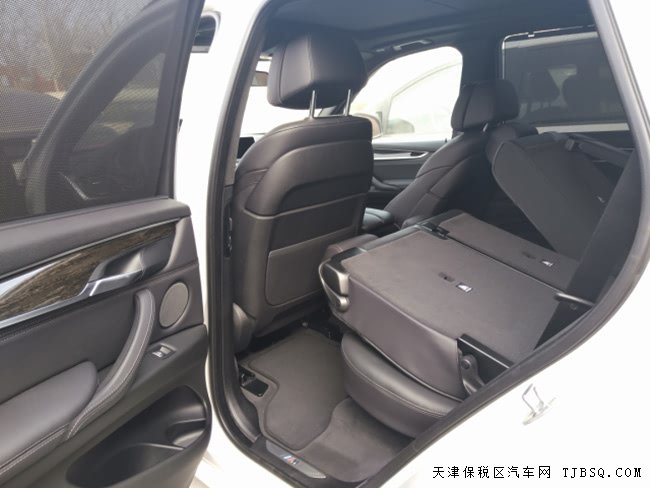 2018款宝马X5M加规版 3.0T公路SUV现车绚丽来袭