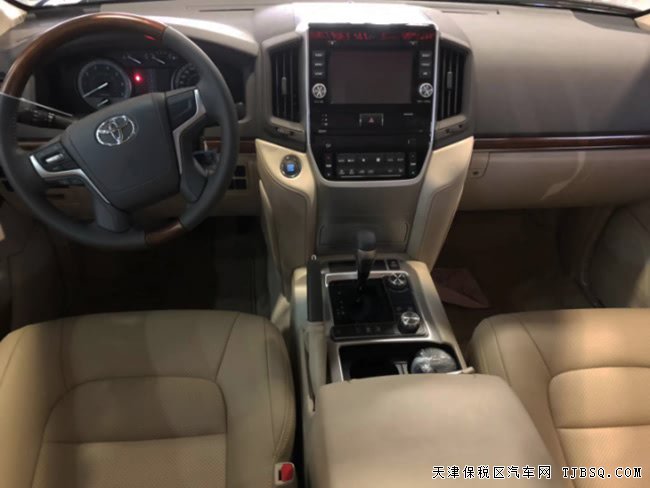2018款丰田酷路泽4600中东版 天窗/18轮/包围现车91.5万