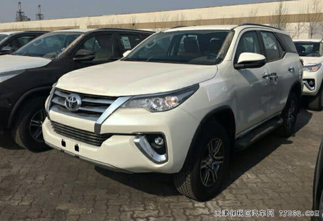 2018款丰田穿越者2700中东版 17轮/七座/3气囊现车30万
