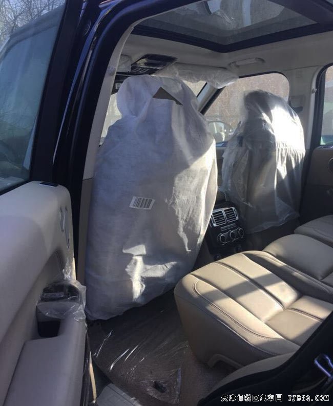 2017款路虎揽胜3.0T行政汽油版 二代地形/全景现车110万