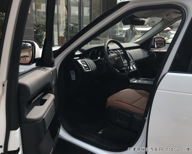 17款路虎发现五3.0T欧规版 七座/19轮/全景天窗现车65万