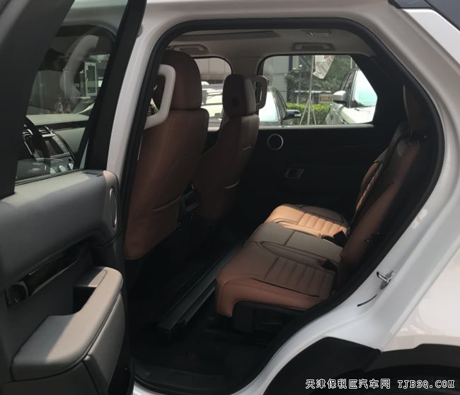 17款路虎发现五3.0T欧规版 七座/19轮/全景天窗现车65万