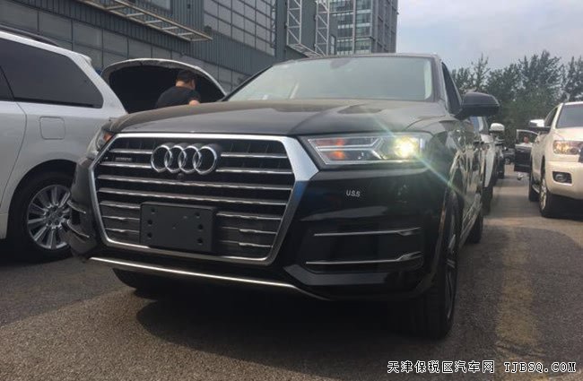 2018款奥迪Q7加规版3.0T 经典七座SUV现车震撼呈现