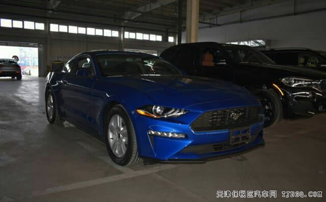 18款福特野马2.3T加规版跑车 10速/17轮现车30万优惠巨献