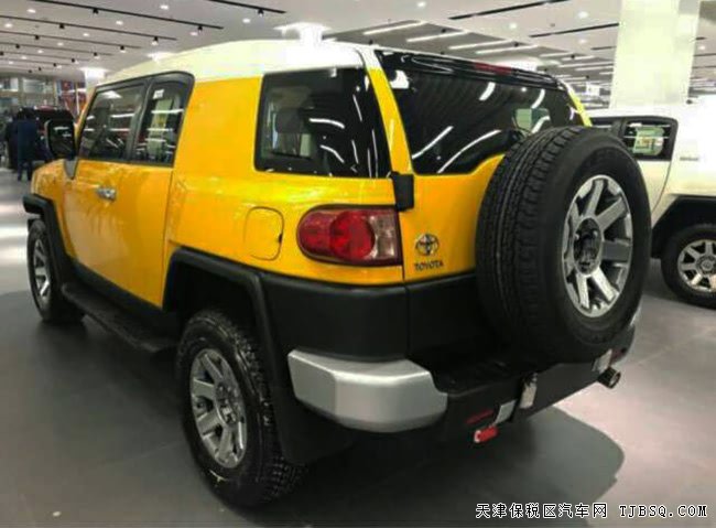 17款丰田FJ酷路泽中东版 8气囊/JBL音响/17轮现车51万