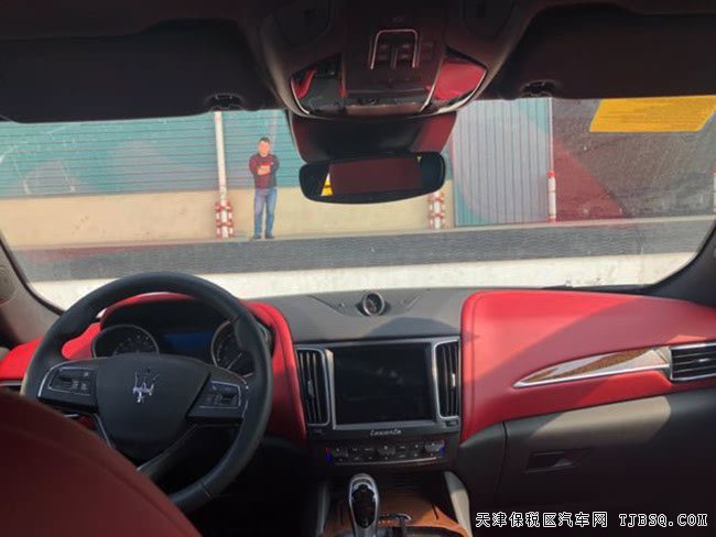 18款玛莎拉蒂莱万特SUV加规版 雷测/20轮/全景现车105万