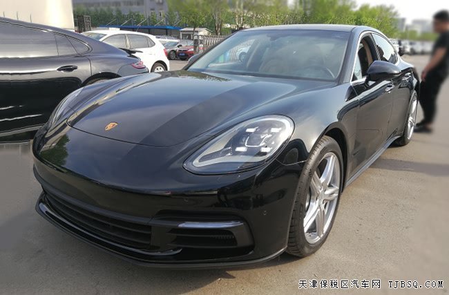 18款保时捷Panamera 4S加规版 20轮/全景/4区现车138万