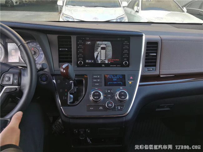 2018款丰田塞纳3.5L四驱版MPV 顶配版现车优享