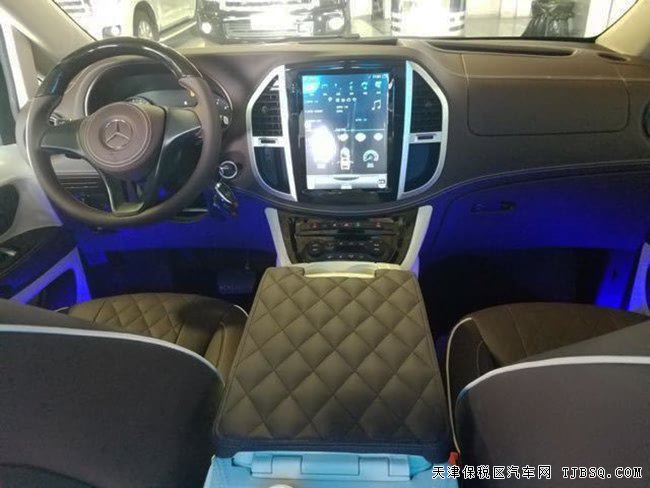 2018款奔驰METRIS美规版 17轮/电动门/小桌板现车63万
