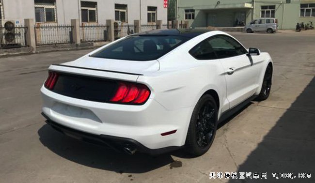 2018款福特野马2.3T加规版 天津港现车震撼呈现