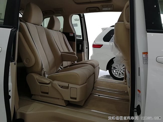 2018款丰田普瑞维亚2.4L中东版 七座/双天窗现车36.4万