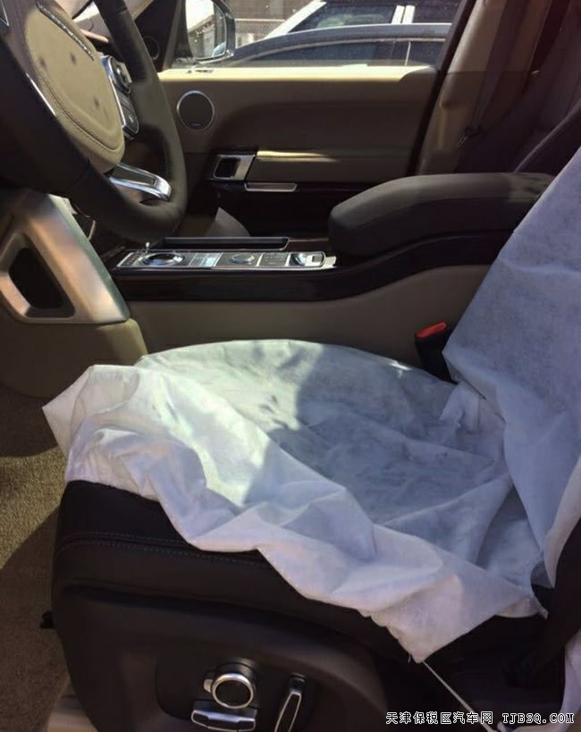 2017款路虎揽胜3.0T行政加长版 平行进口尊享折扣