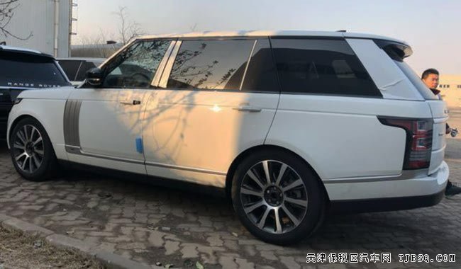 17款路虎揽胜3.0T柴油创世加长版 创世包/21轮现车141万