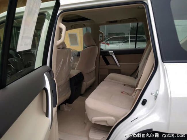 18款丰田霸道2700中东版 后挂备胎/天窗/18轮现车47.5万