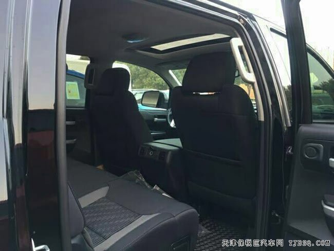 2017款丰田坦途5.7L加规版皮卡 18越野轮/天窗现车43万