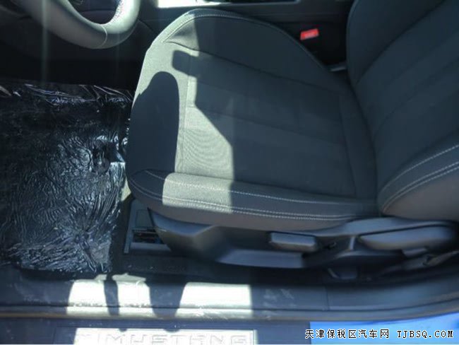 18款福特野马2.3T加规版 10速/19熏黑轮/撞顶现车33.5万