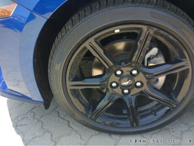 18款福特野马2.3T加规版 10速/19熏黑轮/撞顶现车33.5万