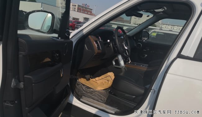 2018款路虎揽胜3.0T柴油版 2代地形/滑动全景现车116万