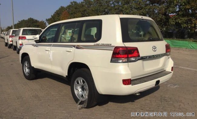 2018款丰田酷路泽4000中东版 冰箱/17轮/五座现车61.5万