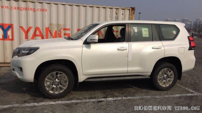 2018款丰田普拉多2700中东版 9气囊/18轮/天窗现车46万