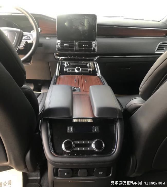 平行进口车18款林肯领航员七座SUV 现车绚丽来袭